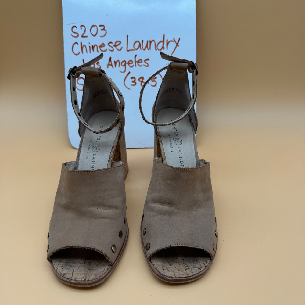 Chinese Laundry Women Sz 8 Tan Suede Studded Cork Block Heel Ankle Strap Sandals - Picture 2 of 9